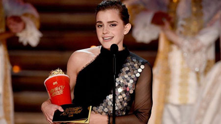 Emma Watson tại lễ trao giải.